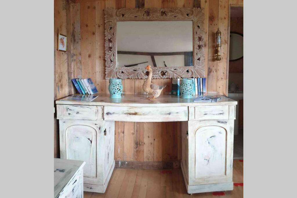 Foxesden, Unique Eco Cabin, Dartmoor Views 사우스브렌트 외부 사진