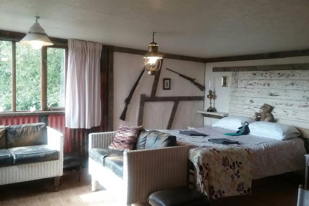 Foxesden, Unique Eco Cabin, Dartmoor Views 사우스브렌트 외부 사진